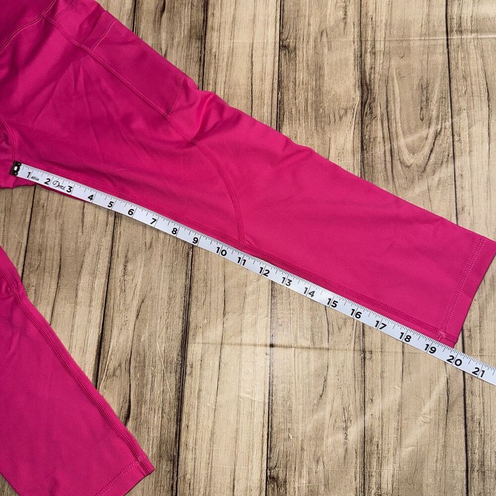 Zyia Active Women’s Pocket Light and Tight Pink Capri Leggings Size 4 - Picture 9 of 9